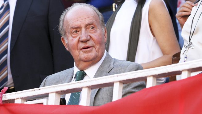 El golpe bajo que preparan contra don Juan Carlos los técnicos de Hacienda