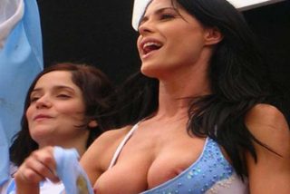 "&iexcl;Tetas grandes!": La FIFA multa a la selecci&oacute;n de Dinamarca por este eslogan