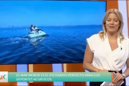 Esta reportera sufre 'en directo' un divertido percance a bordo de una moto acuática