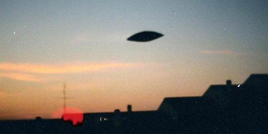 La controvertida iniciativa para "tomar por asalto" el Área 51 en la que los fanáticos de los ovnis creen que Estados Unidos oculta extraterrestres