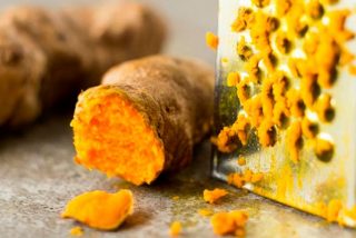 Descubren un m&eacute;todo para liberar c&uacute;rcuma a las c&eacute;lulas cancerosas