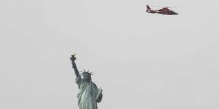 El terrible momento del incendio en la Estatua de la Libertad