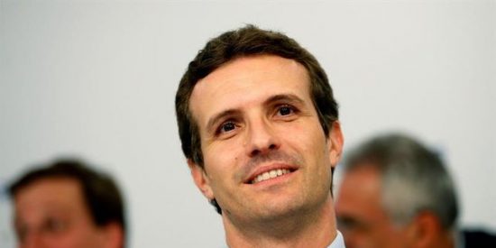 Pablo Casado sacude al etarra Otegi: "Me acusa de hacer pol&iacute;tica incendiaria un terrorista de la banda que asesin&oacute; a 854 inocentes"