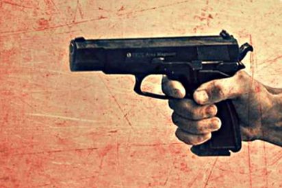 Los atracadores ntentan matar a dos polic&iacute;as y se llevan 187.000 euros en perfumes