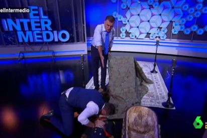 El 'boca a boca' de Dani Mateo a Franco entierra a laSexta y resucita al justiciero Rufi&aacute;n