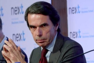 Aznar reaparece para salir en defensa de Ayuso