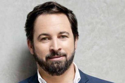 VOX se querella contra Pedro Sánchez por plagiar 'su' tesis y hacerla con 3 'negros'