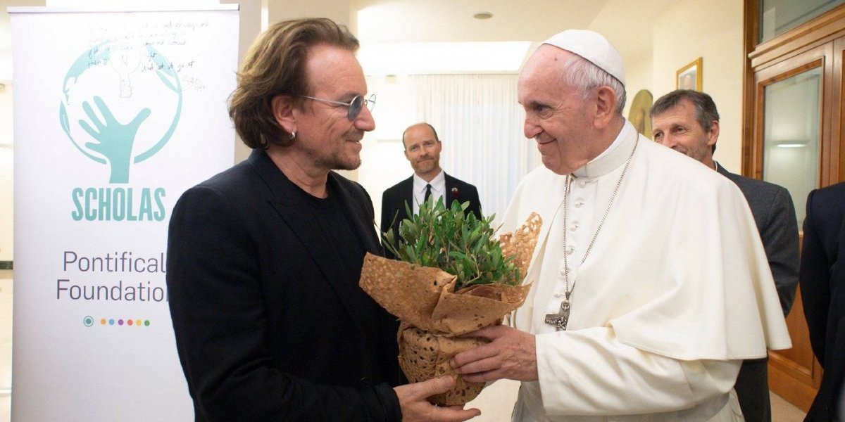 Bono: "El Papa es un hombre extraordinario para tiempos extraordinarios"