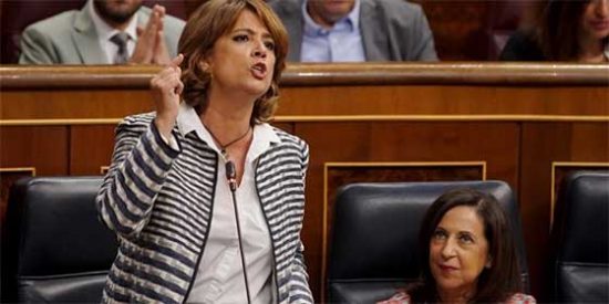 La complicidad del comisario Villarejo con la ministra de Justicia: "Lola, ¿vino o cerveza?"