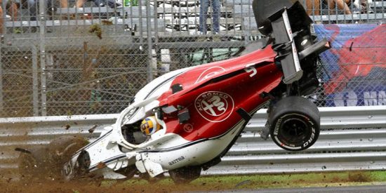 Este piloto de Fórmula 1 sale despedido tras volcar a 350 km/h