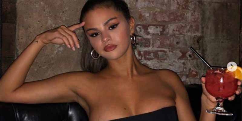 Selena G&oacute;mez posa exhibiendo 'pechonalidad' y bate r&eacute;cords en Instagram