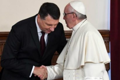 El presidente let&oacute;n agradece al Papa su defensa de una Europa unida en su diversidad
