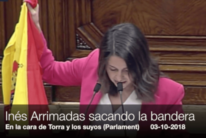Impresionante Arrimadas sac&aacute;ndole a la cara a los independentistas la bandera que tanto odian