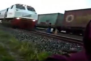 Se hace un 'selfie' y graba c&oacute;mo el tren mata a un ni&ntilde;o