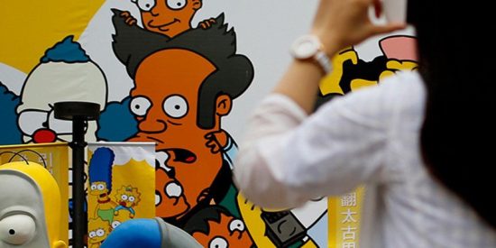 &iquest;Sab&iacute;as que Apu ser&aacute; eliminado de 'Los Simpson' para siempre, tras ser acusado de mostrar estereotipos negativos?