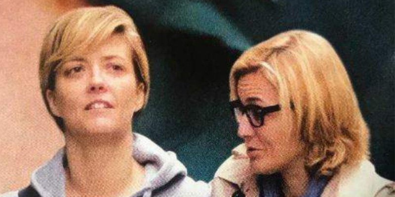 Los paparazzi pillan a Mar&iacute;a Casado paseando muy agarrada por Madrid con la abogada Natalia Marcos