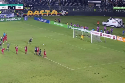 Maxi L&oacute;pez abofetea a un jugador rival tras empatar un partido en el minuto 92