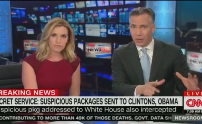 El momento exacto cuando CNN corta su transmisión en vivo por el envío de una bomba