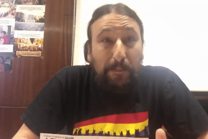 El intragable concejal podemita que se come con gusto un recibo para protestar