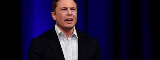 Contrademanda para Elon Musk: el estudiante que se acerc&oacute; en coche para grabar un Tesla lo acusa por difamaci&oacute;n