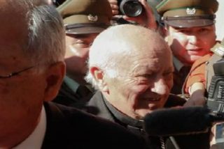 El cardenal Ezzati se acoge a su derecho a no declarar y las v&iacute;ctimas le tachan de "cobarde"