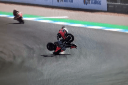 Jorge Lorenzo parte su moto a m&aacute;s de 150 km/h en el GP de Tailandia