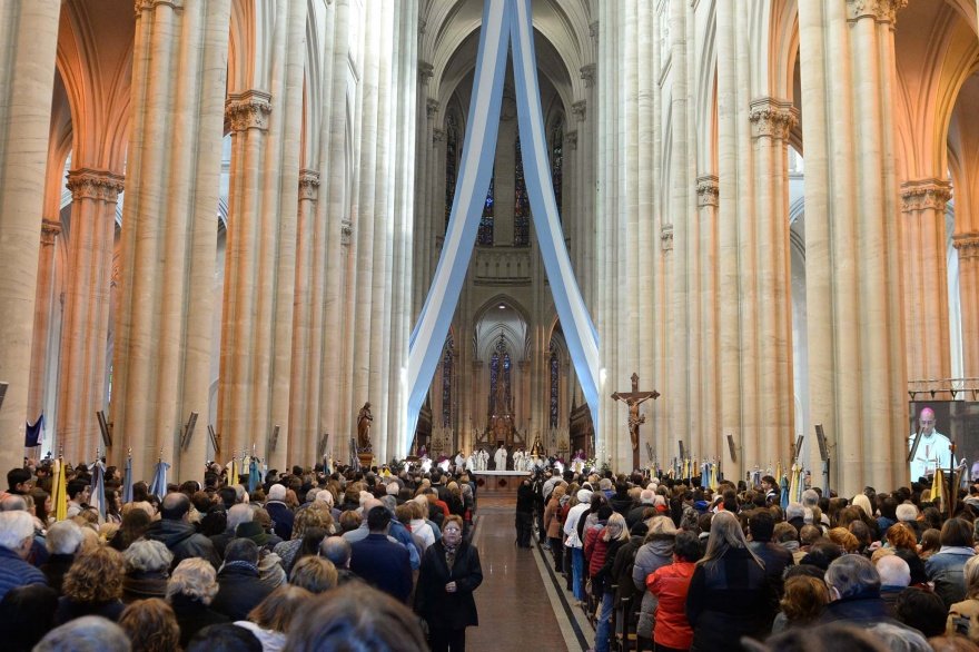 Los curas de La Plata muestran al Papa su "cercanía y fidelidad" ante los ataques recibidos