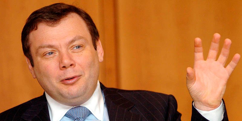 Supermercados 'Dia' prepara un cierre masivo de tiendas y pone a la venta Clarel