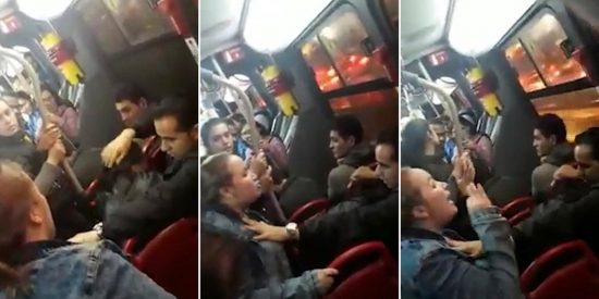 (VIDEO) Explosiva y violenta reacci&oacute;n de una colombiana al ver a su esposo con la amante en el bus