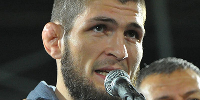 Nurmagomédov podría ser multado con 2 millones de dólares por la fea bronca tras la pelea con McGregor