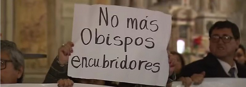 Escrache al cardenal: "Ezzati, que nuestras pesadillas te sigan a donde vayas"