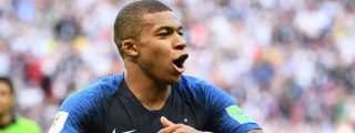 Mbapp&eacute; lidera a Francia en un partido interminable marcado por la tormenta