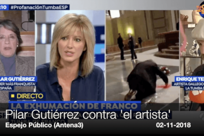 La franquista televisiva deja para el arrastre en su cara al 'artista' que pint&oacute; la tumba de Franco