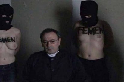 &iquest;Secuestraron de verdad estas feministas en cueros vivos al aterrado cura del v&iacute;deo?
