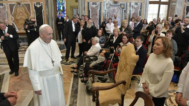 Francisco: "La m&uacute;sica transmite la belleza y la fuerza del amor cristiano"