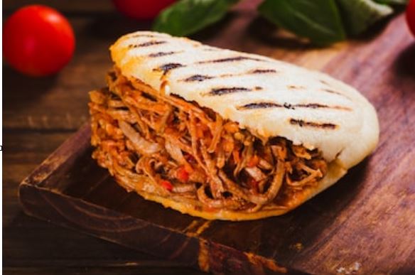 arepa colombiana de carne