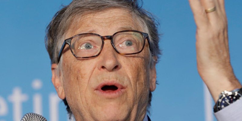 Bill Gates cree necesarios los impuestos para los robots para proteger los empleos humanos