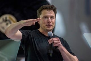 Elon Musk asegura que vivimos en un universo creado por extraterrestres y la Nasa ordena una revisi&oacute;n de seguridad en SpaceX