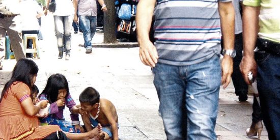 José I. Glez. Faus: "Hacer visible lo que las democracias y los medios quieren mantener invisible"