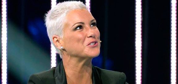 La pillada a María Jesús Ruiz poniendo a parir a medio 'Sálvame' cuando cree que no la escuchan