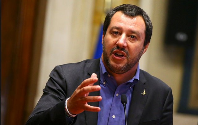 A la hora de la verdad, la Unión Europea manda e Italia cede