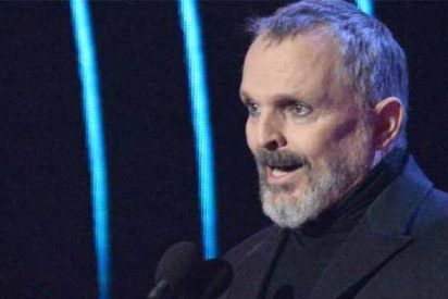 Miguel Bosé reaparece en los Grammy Latinos y deja aterrados a sus fans