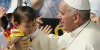 El Papa anima a los j&oacute;venes coreanos a ser "constructores de paz"