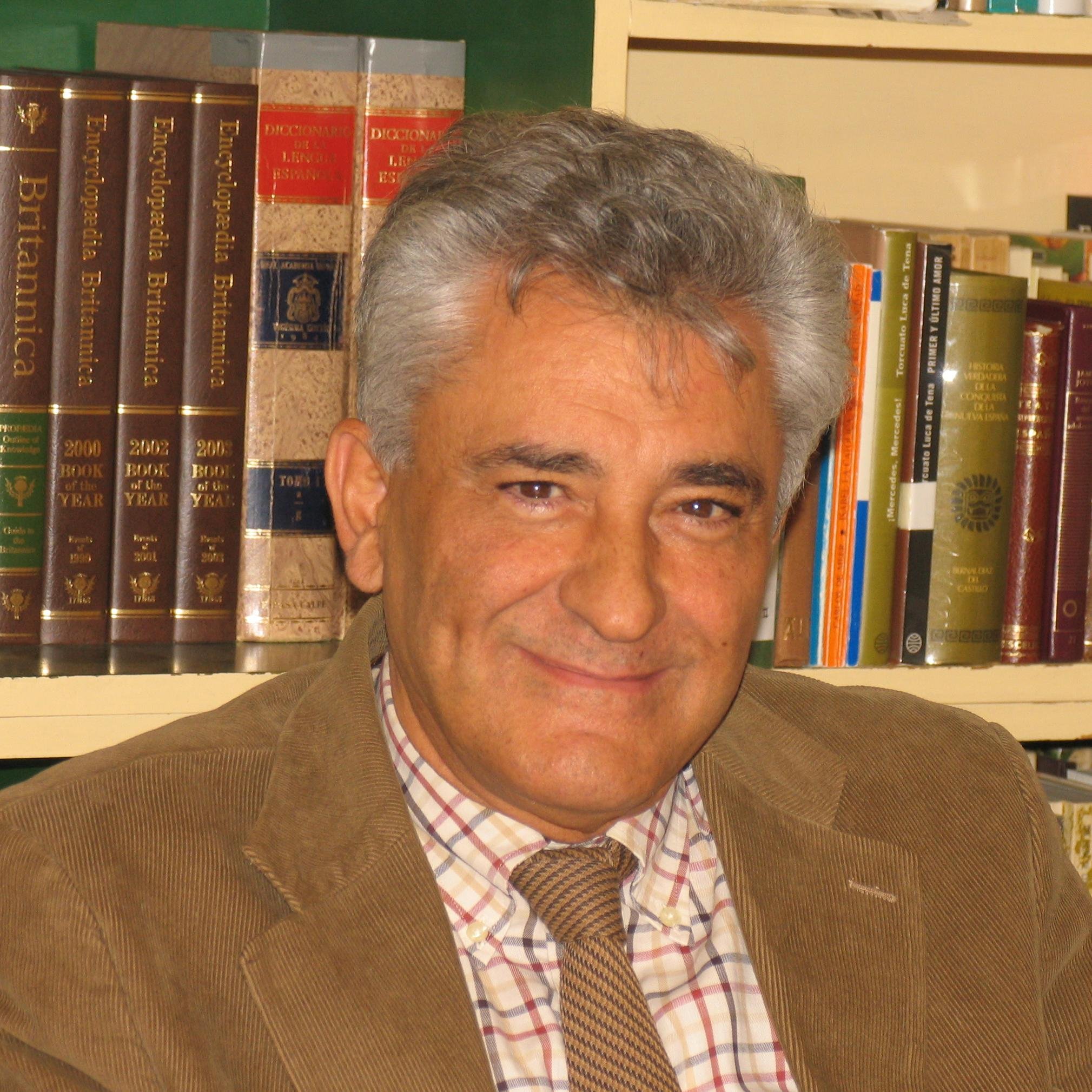 El apret&oacute;n de manos del cardenal y la vicepresidenta