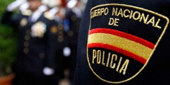&iexcl;Qu&eacute; pa&iacute;s! Cinco mujeres antisistema denuncian a un polic&iacute;a por sonsacarles informaci&oacute;n a cambio de sexo