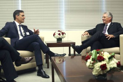 Reflexiones de un cubano exiliado en Espa&ntilde;a: "S&aacute;nchez ataca a Franco por ser un dictador, pero viaja para negociar con los Castro"