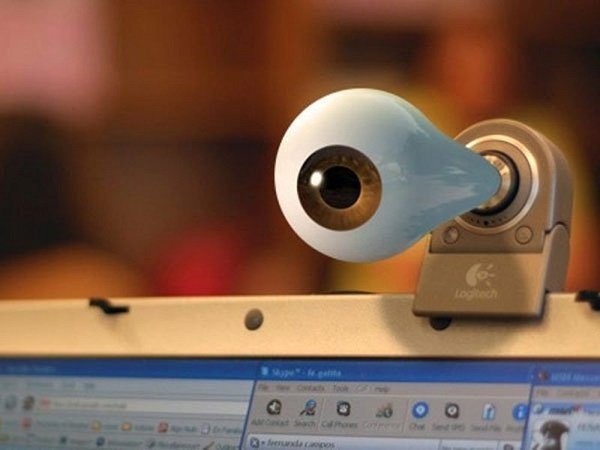 &iexcl;Ojo! El aviso de la Guardia Civil para que tapes cuanto antes la webcam de tu ordenador