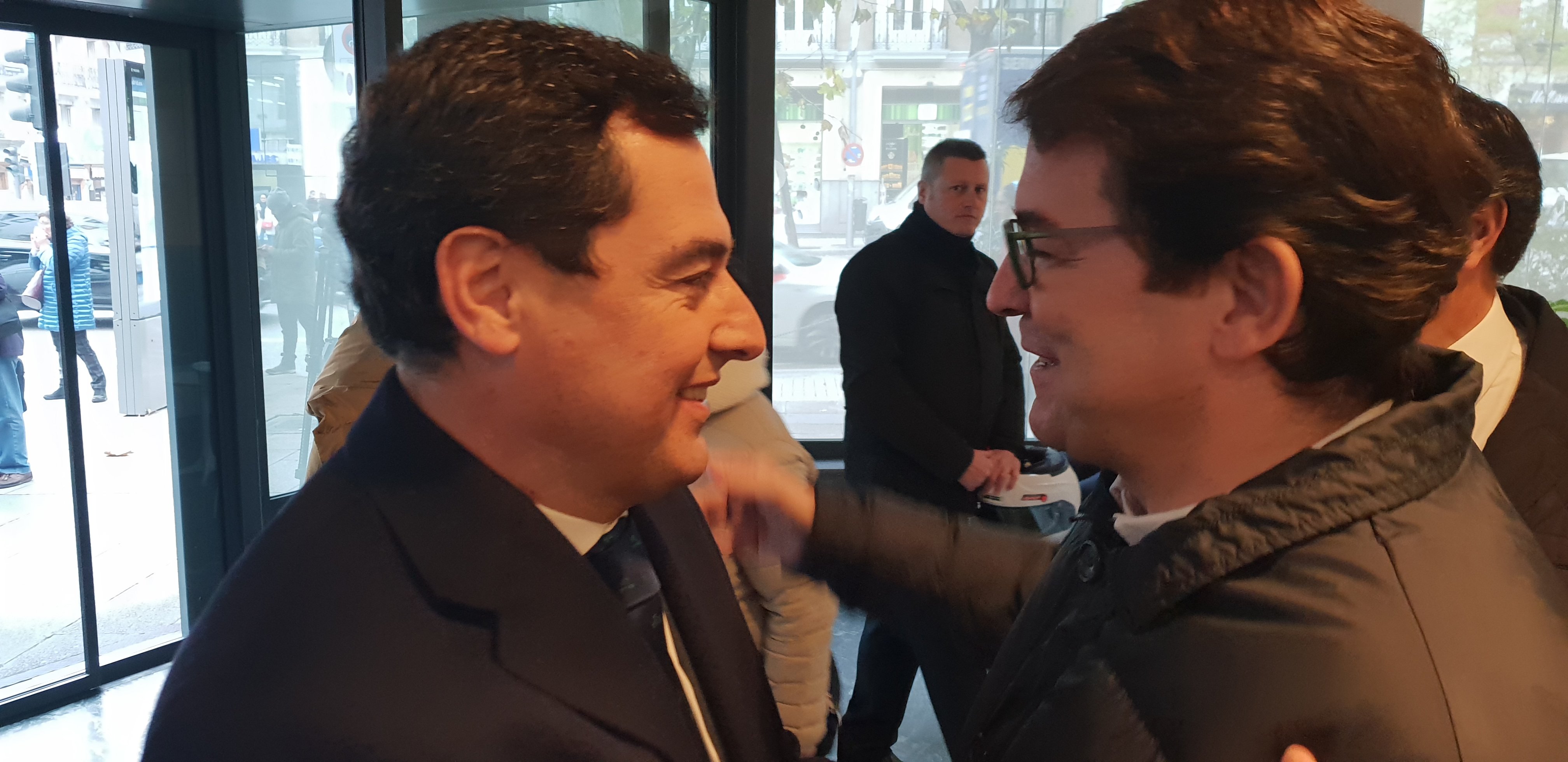 Mañueco reivindica que Juanma Moreno presida la Junta de Andalucía como líder del centro-derecha