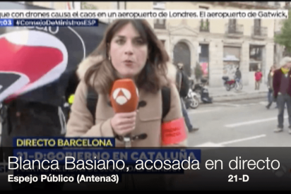 El acoso de los violentos a la reportera de Antena3 en las calles