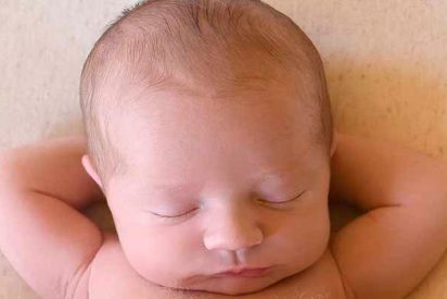 'Pido venganza': La estremecedora carta del m&eacute;dico que vio morir en sus manos al beb&eacute; torturado por sus padres